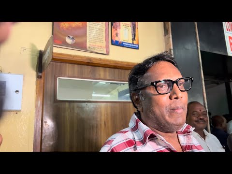 Grand entry director guna Shekar at mass theater#gunasekhar #samantha #dilraju #sivabalaji #youtube