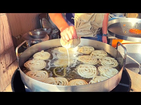 JALEBI - The TOP Street Food Treat in South Asia