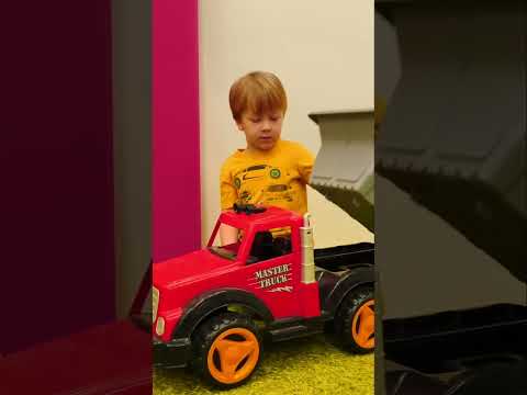 Who will save the toy truck for kids? 🚚 Kids pretend to play with toys #toytrucks #toys #kidsplay