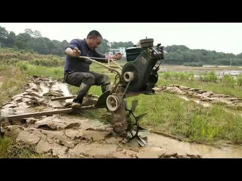 Flexible operation of rice field mini tillage machine