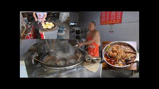 成都著名的马家场肥肠粉儿（馒头蜀黍带你吃成都）/Street food in Chengdu China