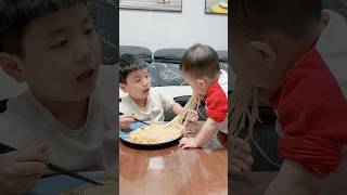 Baby eat diner/ bữa tối của 2 anh em #shorts #shortvideo