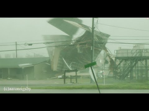 Hurricane Zeta Extreme Intercept/Destroys Whole Building