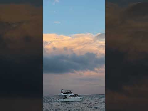 부산 요트투어 중 바라본 하늘 🏖🛥 #shorts