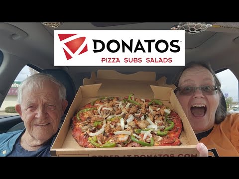 Donatos Pizza The Works Pizza and Big Don Italian Review #foodreview #fastfood #honestfoodreviews