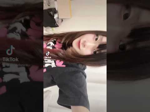 【Tiktok】唇かんで