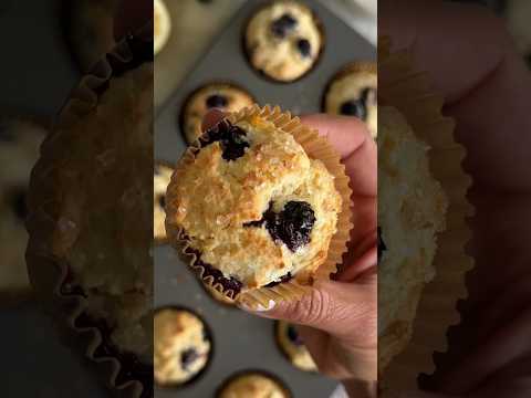 Blueberry-Lemon Ricotta Muffins #recipe #easyrecipe