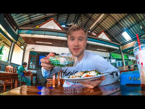 Testing Local THAI Food and Hiking to AMAZING Temple in KRABI THAILAND