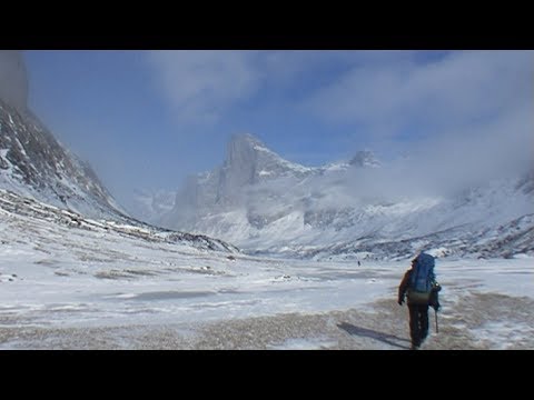 Trekking to Mount Thor - Nanoq 2007 expedition