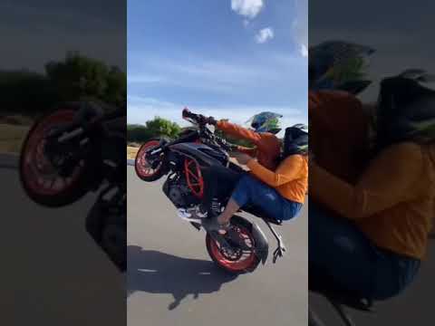 #KTM DUKE 250 #wheeliestunt  Rollingstunt  Whatsapp status on #YouTube 😱😱🔥#shorts