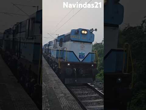 Indian Railway In Lap Of Beautiful #shorts #indianrailways #rail #train #trainlover  #shortvideo