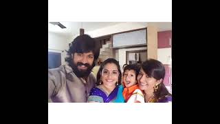 🥰😘 family photo Yash and wife Radhika Pandit All family#Shorts✨👍🙏💕#KGF#viral