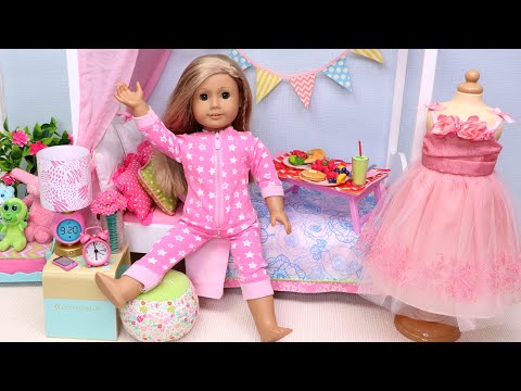 Doll Breakfast in bed in new bedroom! Play Dolls Adventures