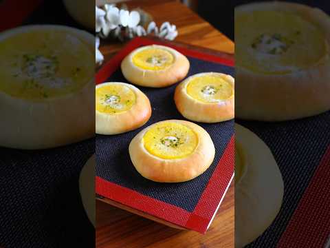 パイナップル乗っけパンを作る🍍｜komugikodaisuki #shorts #cooking #recipe