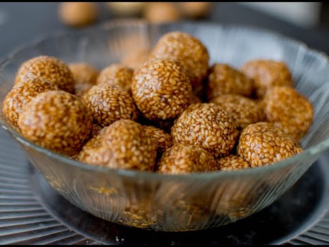 Til Ke Laddu | इस सर्दी में बनाएँ तिल गुड के लड्डू | #Shorts