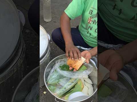 অবশ্যই দেখুন Sealdah Station South Indian breakfast #sealdahstation #kolkatastreetfood #foodvlog