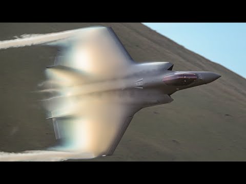 F-35s AND MANY OTHERS AT THE MACH LOOP - 4K