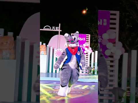 #solodance #psychic song In front of the audience #dance #FURRY #FURSUIT