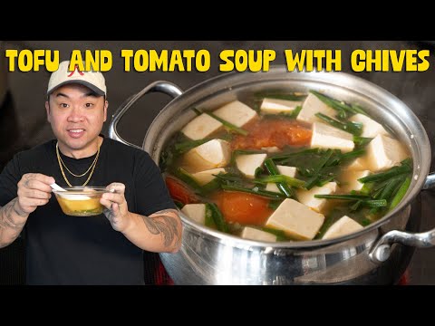 How to Make: Canh He Dau Hu Ca Chua / Vietnamese Tofu and Tomato Soup with Garlic Chives!