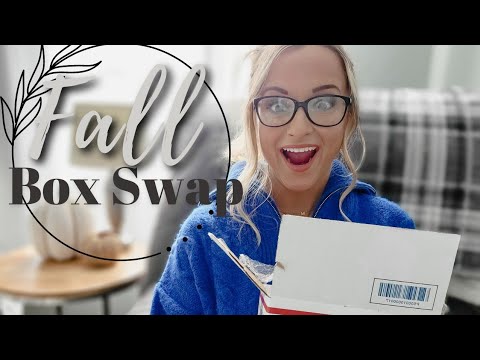 FALL GIFT EXCHANGE UNBOXING! 🍂 // YouTube Mama Secret Sister