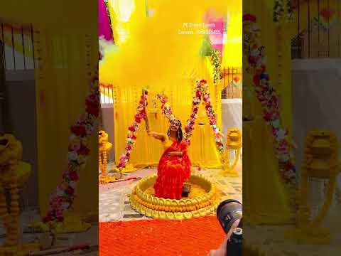 Haldi fun | Haldi reels | Bride haldi | colour smoke | bride style #colors #bride #haldi #trending