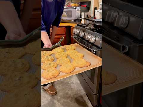 My Go To Chocolate Chip Cookie Recipe!