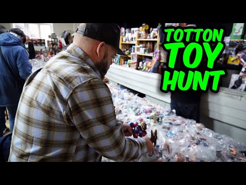 Scooping Up Vintage Toys Like A Kid At Christmas!