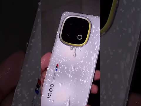 IQOO 13 Water test with RGB light #iqoo13 #ytshorts #viralvideo #smartphone