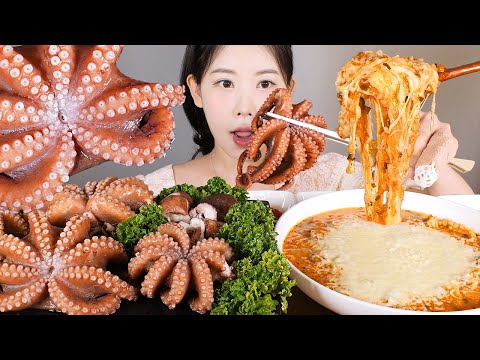 문어와 낙지 중간 맛🐙👣 발문어(낙지문어) 숙회, 본죽 낙지김치죽 치즈 추가 먹방 octopus and kimchi porridgemukbang korean food