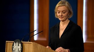 Liz Truss resigns. These women leaders still hold office around the world 🌎