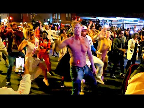 Halloween Parade 2024 NYC LIVE 🎃 Village HALLOWEEN PARADE New York City 👻