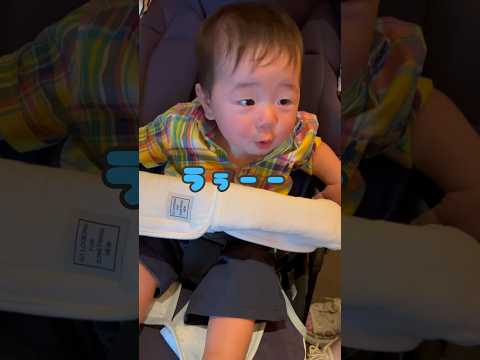 ホテルのロビーで待ってる間に叫ぶ赤ちゃん #shorts #shortvideo #赤ちゃん #かわいい #叫ぶ #baby