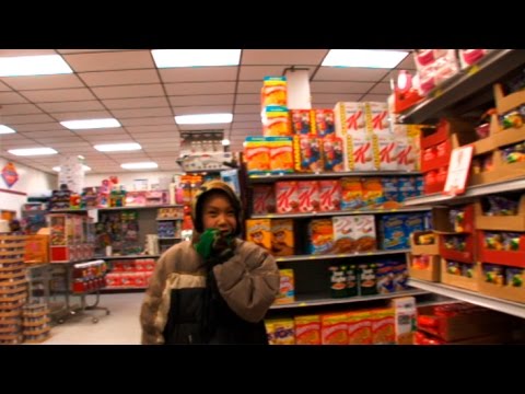 Shopping in the supermarket of Qikiqtarjuaq "The big island" - Akshayuk Pass 2008 expedition