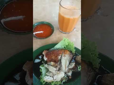 Saya makan Nasi Ayam dari gerai yang saya ingin cuba/食べてみたかった屋台のチキンライスを食べてみた🐔