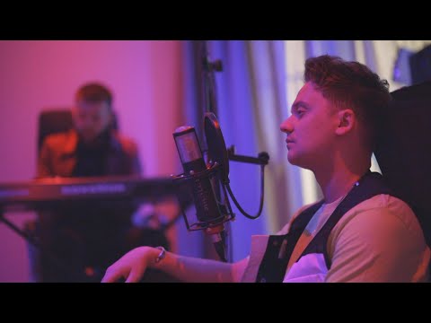 Conor Maynard - For The Night (Acoustic)