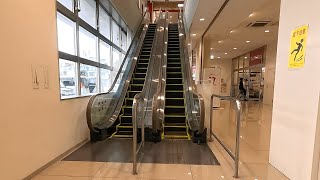 Maxvalu Yamazato Store Escalator 1F-3F/HITACHI　The store was very clean.