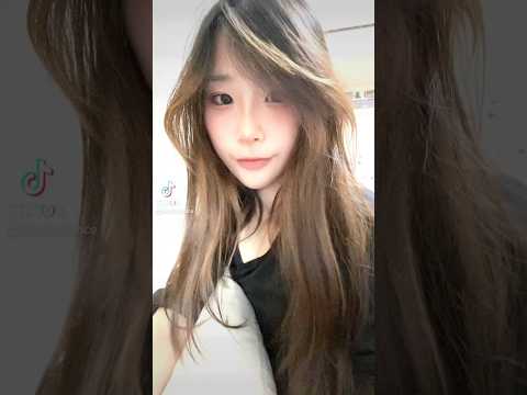 【TikTok】お姉さんになりきれなくて悔しい表情