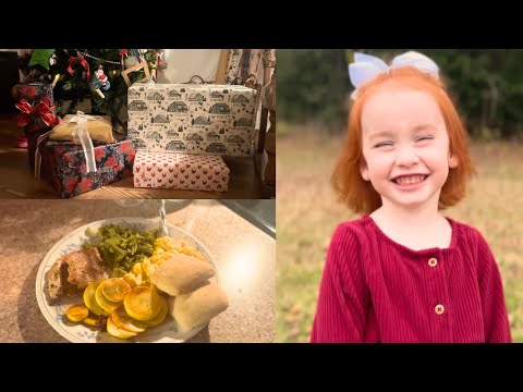 Country Supper, Kids Christmas Program at Church, Gift Wrapping | Vlogmas Day 17