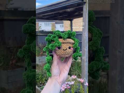 Time to do some garden! #crochetprojects #amigurumi #crochetpatterns #amigurumilovers #greenery