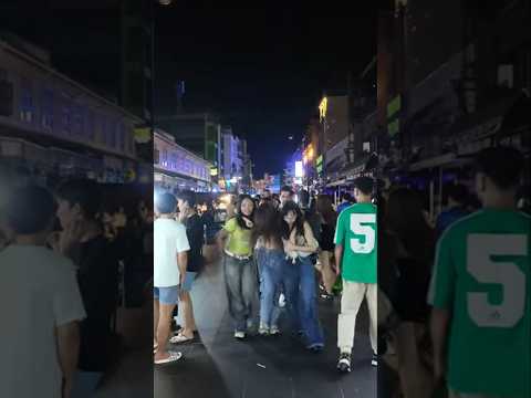 Khaosan Road Nightlife in Bangkok #bangkoknightlife #khaosanroadnightlife