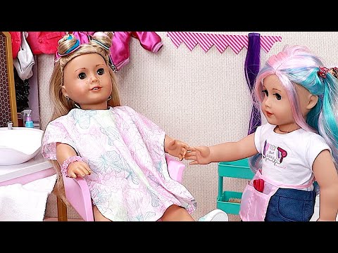 Hairstylist! Play Dolls explore professions