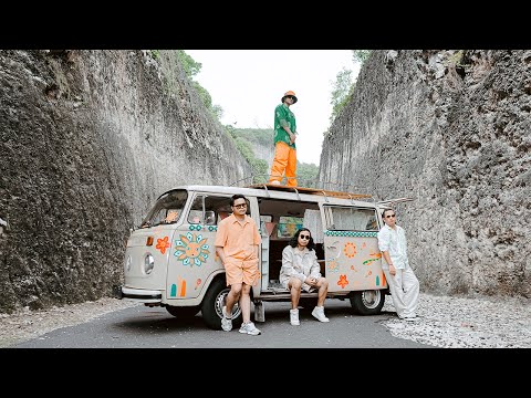 Whisnu Santika, Adnan Veron, Dub It, Liquid Silva - Mambo Jambo (Official Music Video)