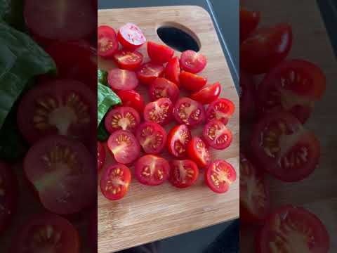 pasta con spinaci,e pomodorini ma che bontà 😋