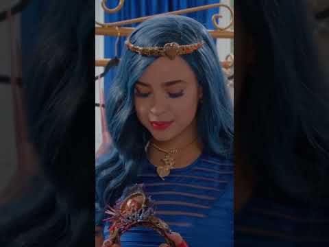 Descendants 2 - They Look so Cute Together - Sofia Carson #descendants2 #sofiacarson