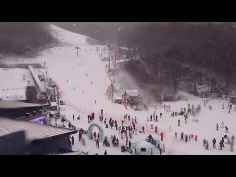 Snow is falling at Ober Mountain in Gatlinburg