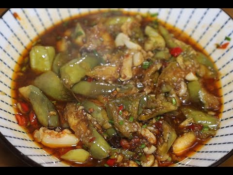 My specialty ”steamed eggplant with sauce” is simple and delicious.