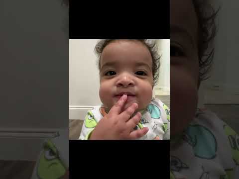 twins eat yuca for the first time