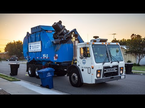 Mack TerraPro LEU - Heil Rapid Rail Garbage Truck