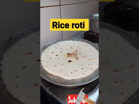 तांदळाची भाकरी करण्याची सोपी पद्धत #shorts #youtubeshorts #shortsfeed #riceroti #bhakri #viral