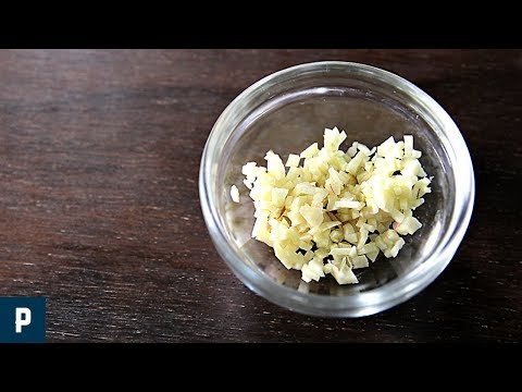 How to chop a garlic finely